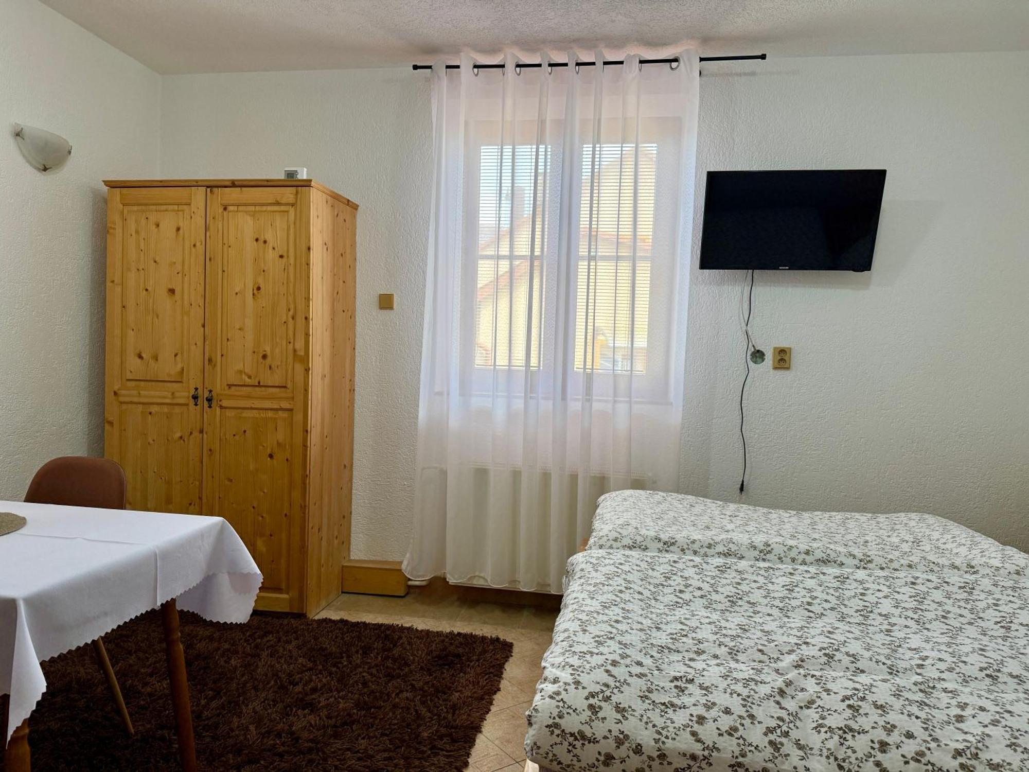 U Grobiana Guest house Lenora